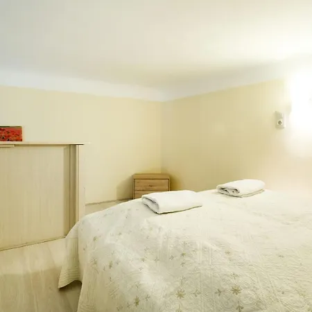Balassi 27 Parliament Apartamento